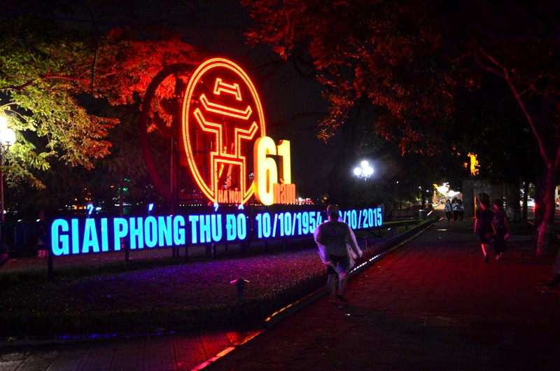 Ha Noi lung linh ki niem 61 nam ngay giai phong Thu do-Hinh-9